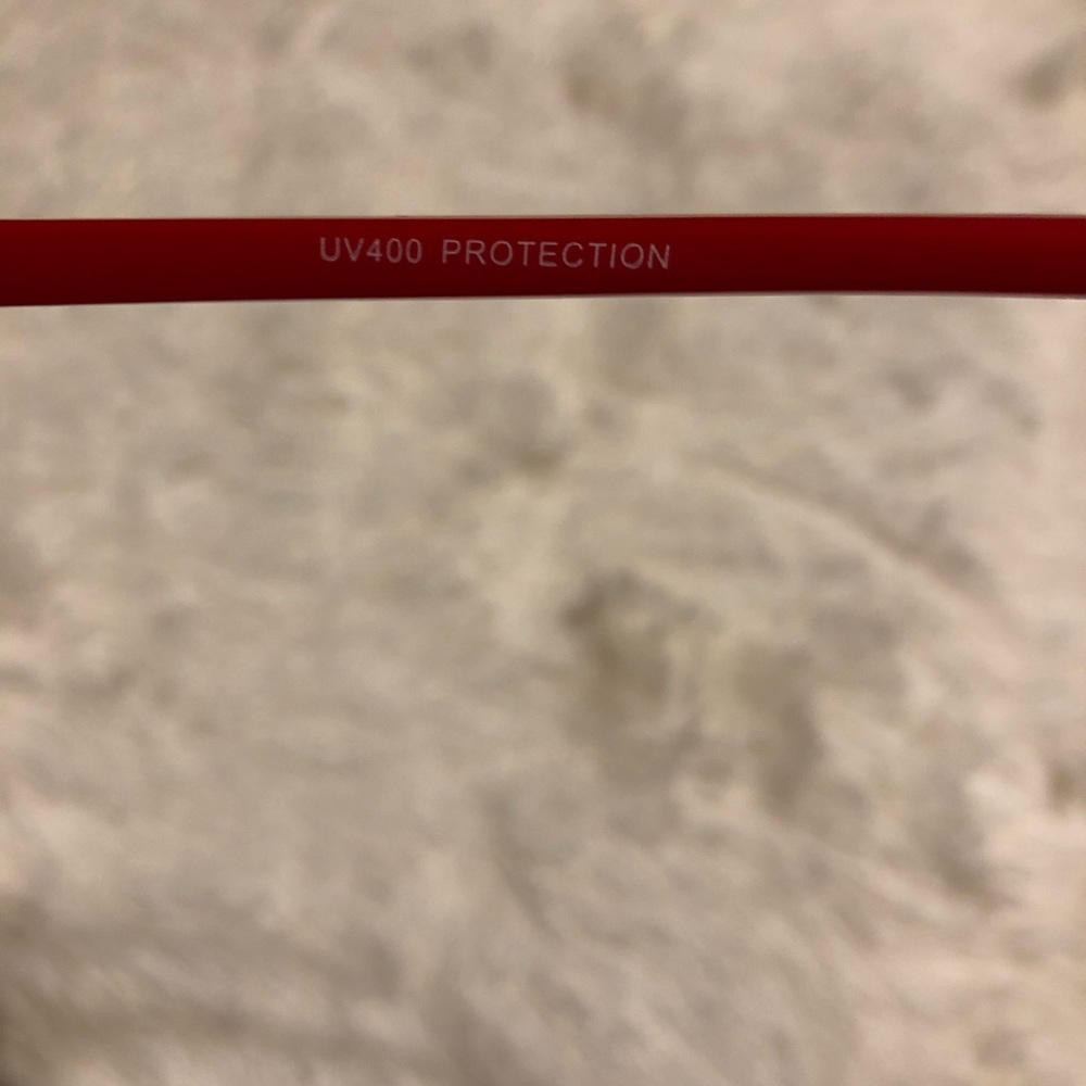 red funky retro sunglasses - Picture 5 of 6